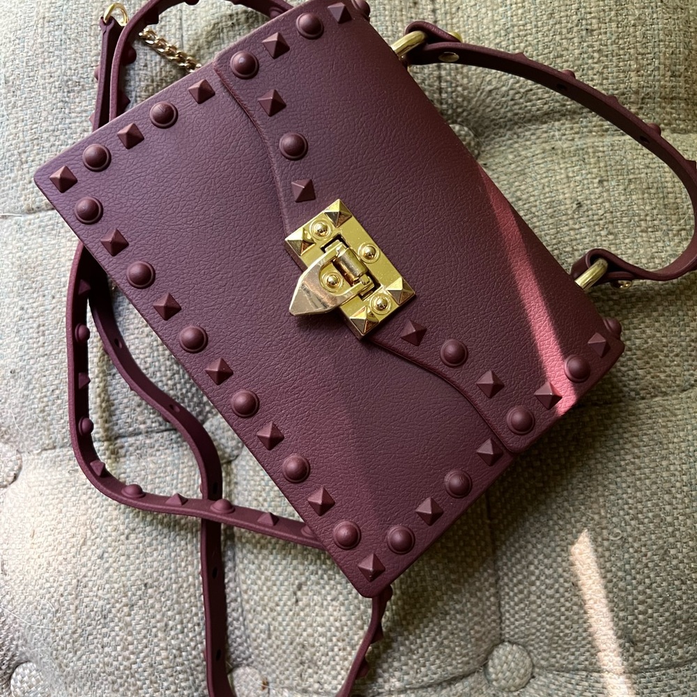 Hard silicone 5x7 crossbody
